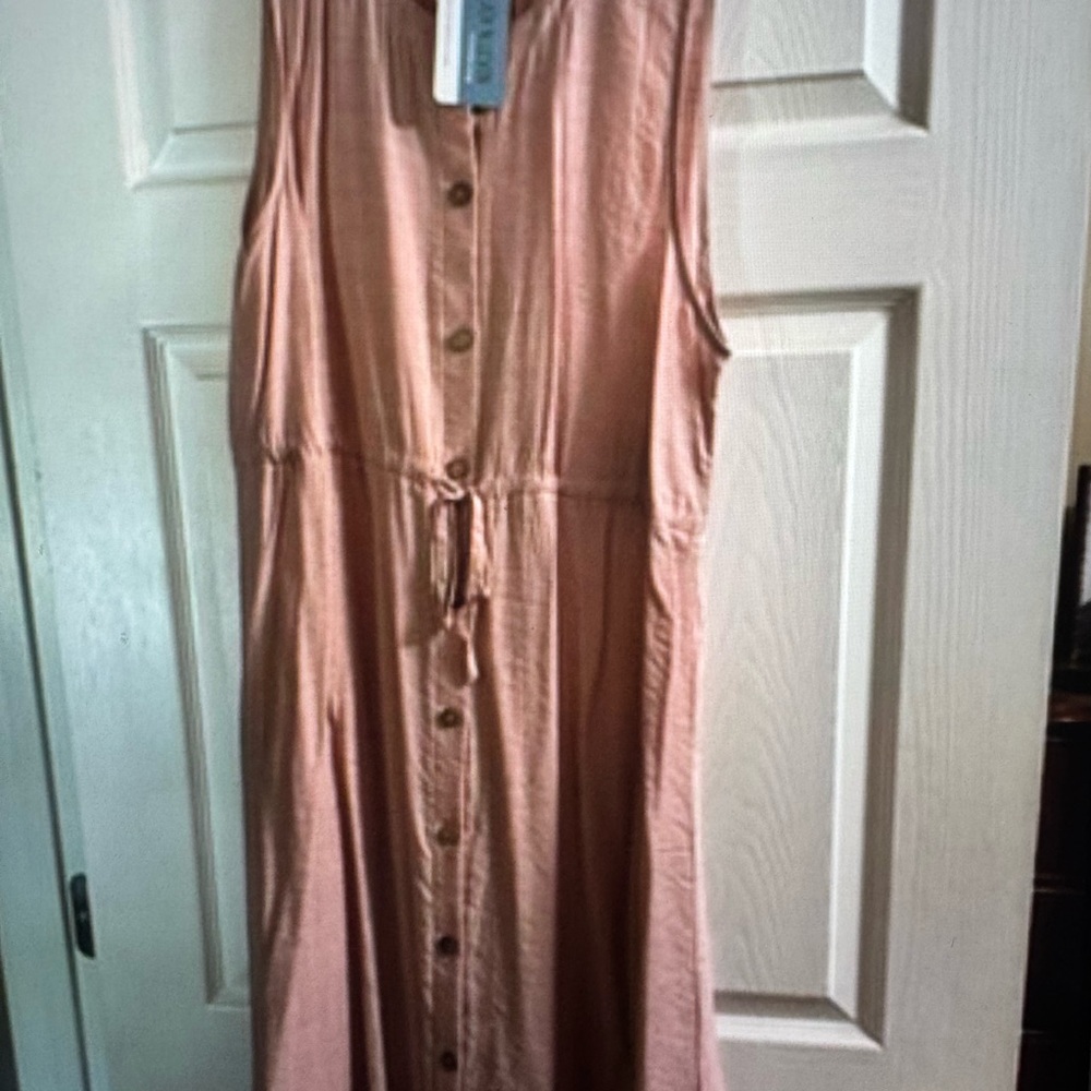 Chic Button-Down Maxi Dress in Blush pink